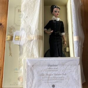 Silkstone Barbie The Shopgirl NRFB Gold Label